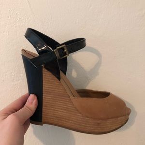 ALDO tan and black heels